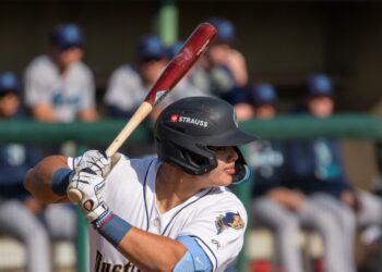 Dust Devils See AquaSox Pull Away to End Series