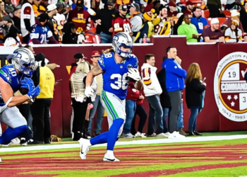 Sam Darnold & Seahawks Offense Dominate In Sunday Night Win At Washington