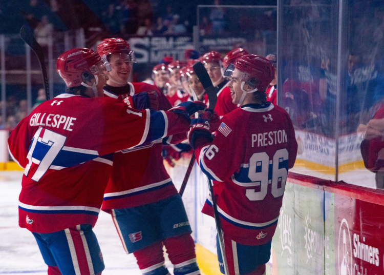 Spokane Chiefs end first half with a bang, dominate Winterhawks 9-2