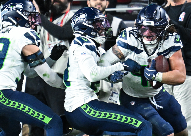 Seahawks LB Drake Thomas Comes Up With ‘Clutch’ Interception To Help Seal 13-3 Win