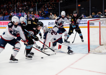 Americans drop tight-checking game in Portland (Photo: chl.ca)