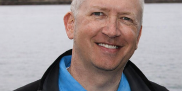 Mike Denslow steps down as chairman of the H1 unlimited board of directors