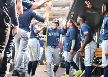 Sunday: Redemption and a Second Chance for Mariners (Photo: MLB)
