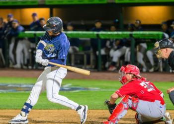 Seven in the Seventh Snag Split for Dust Devils (Photo: John Keller - Tri-City Dust Devils)