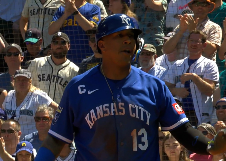 Salvy's mad dash home, slick slide 'fired up the boys' -- and a Royals legend (Photo MLB.com)