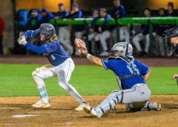 Tri-City Dust Devils Show Heart Against League Leaders (Photo John Keller - Tri-City Dust Devils)