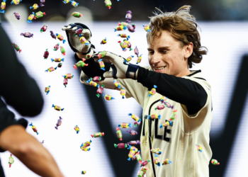 Colt Emerson walks off the Twins! (MLB.com)