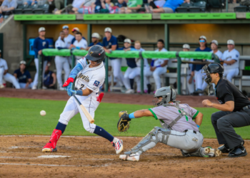 Tri-City Comes Back, Hangs On to Beat Vancouver (John Keller - Tri-City Dust Devils)