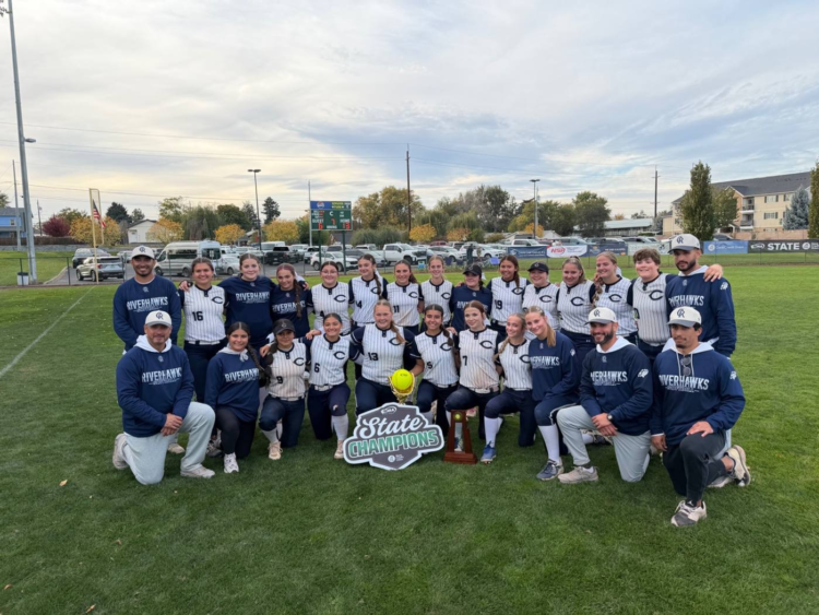 Chiawana slow-pitch reclaims 4A state title